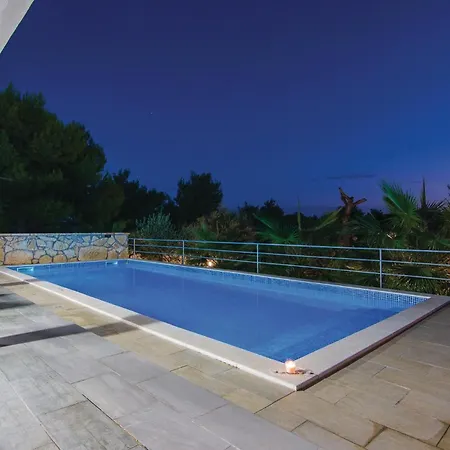 Appartement One-bedroom In Vir