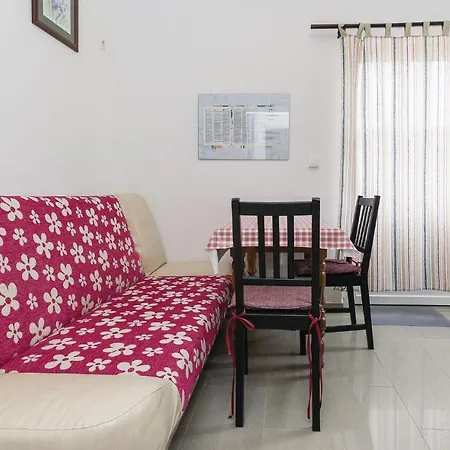 Apartamento One-bedroom In Vir