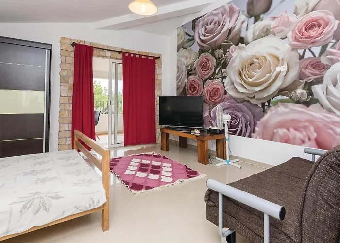 One-bedroom In *